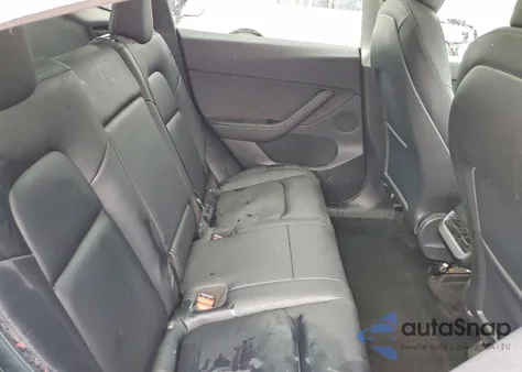 2020 Tesla Model Y z USA, uszkodzony, nr VIN 5YJYGDEE2LF056425